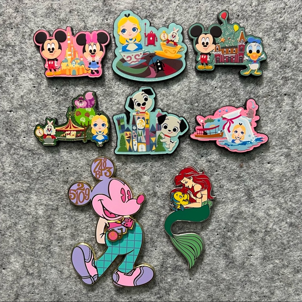 8 Pin Disney Bundle - HKDL Pin Trading Carnival, Mickey Mouse, Ariel & Flounder